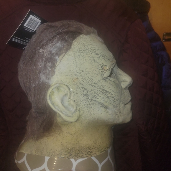 Michael Myers Halloween Ends Mask New with Tags - Picture 4 of 6